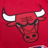 Mitchell &amp; Ness Chicago Bulls Heavyweight Satin Jacket scarlet